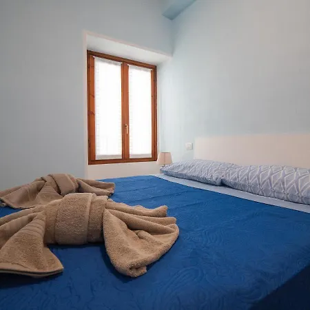 Camelia House Apartment *