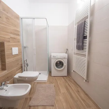 Camelia House * Bellano